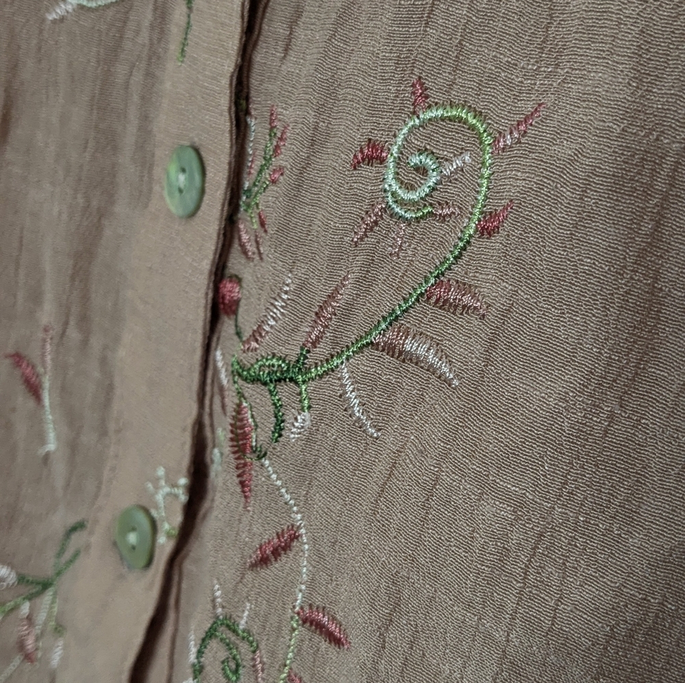 fig and flower Large Dusty Rose Floral Embroidered Long Sleeve Button Down Shirt - Picture 6 of 10